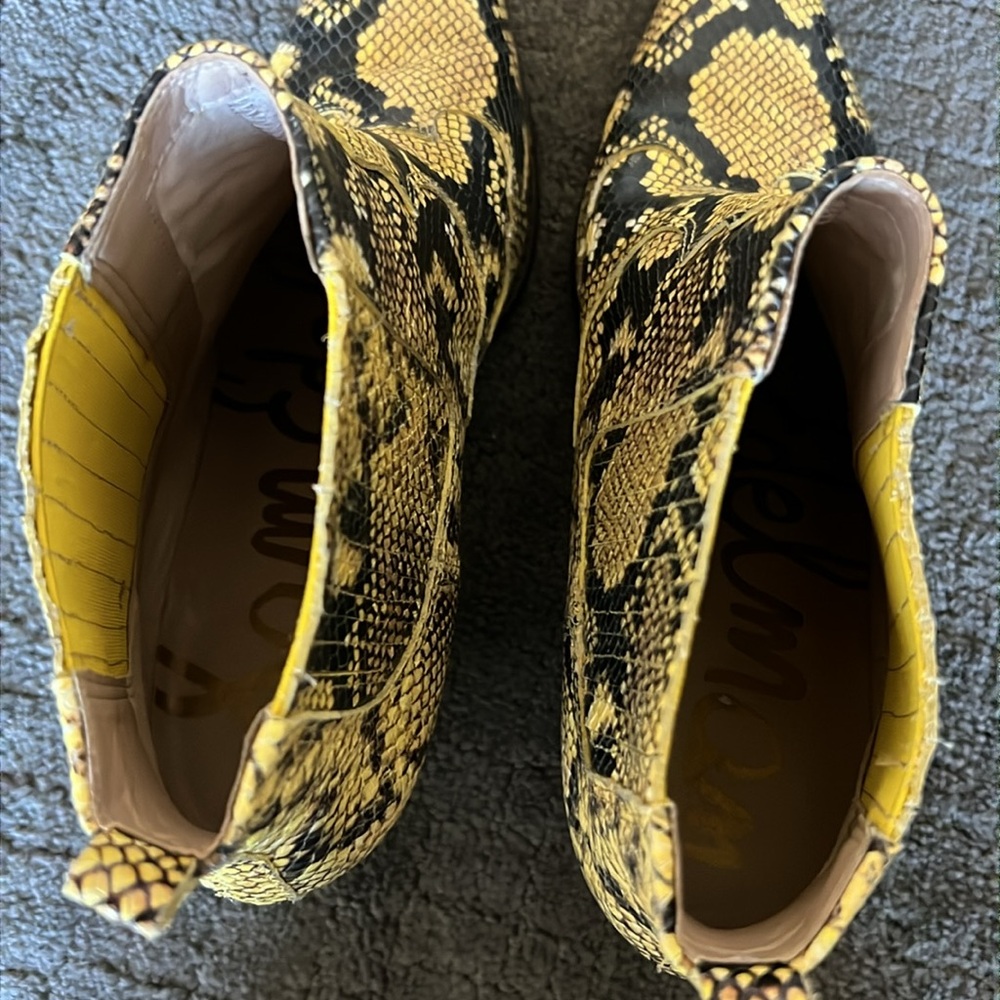 Women’s Gorgeous Sam Edelman Winona Booties Western Size 11 Black Yellow Snake - Picture 7 of 16